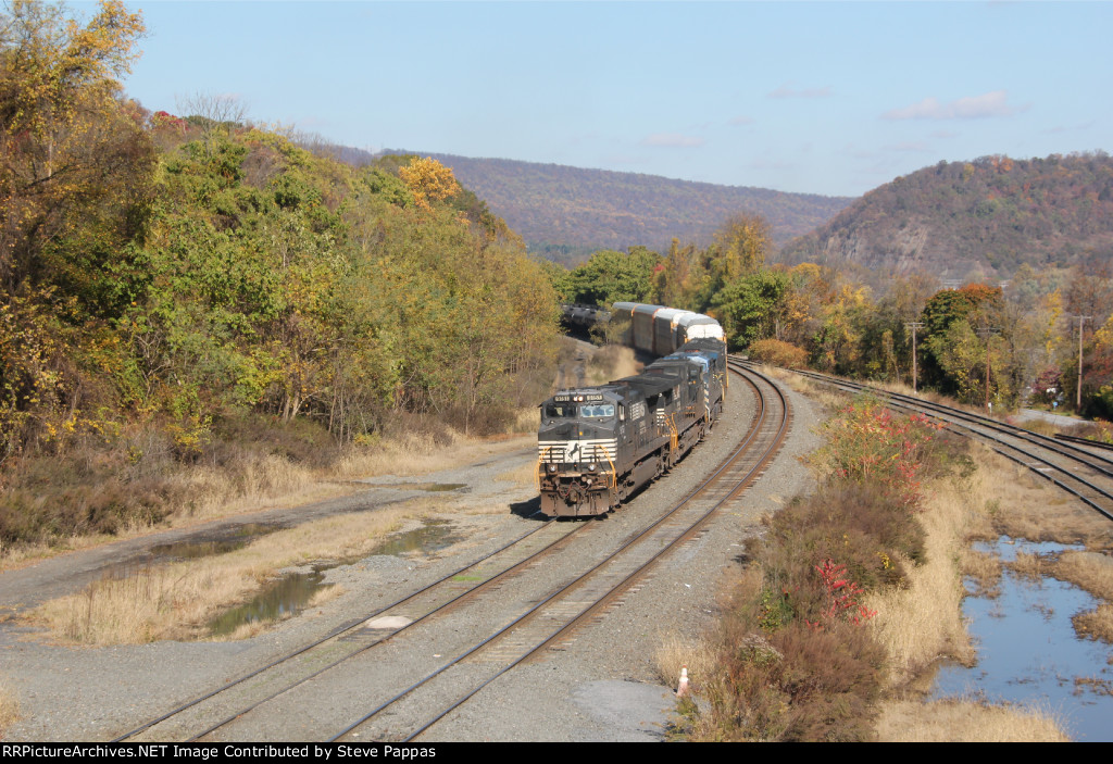 NS 9151 brings train 11Z into Enola yard